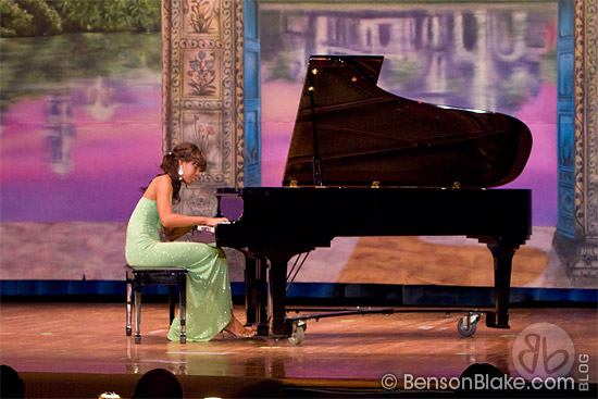 Jerrica performs talent at Miss HU Pageant 2009